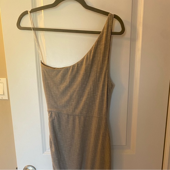 Lovers + Friends ribbed asymmetrical one shoulder dress- XS - Picture 3 of 3